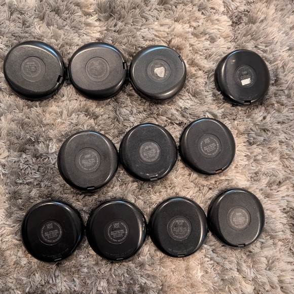 Black Round Containers - Picture 5 of 12